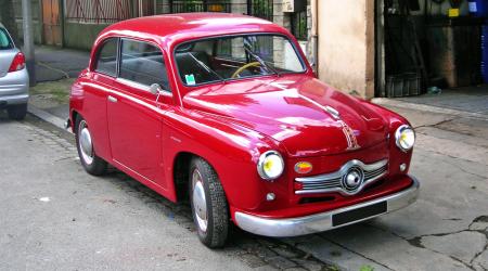 Voiture de collection « Panhard Scarlette 1953 »