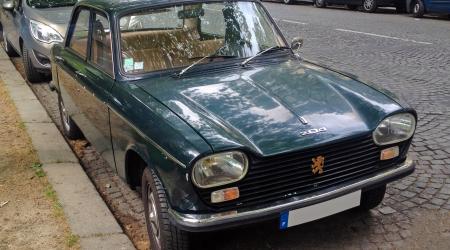 Voiture de collection « Peugeot 204 »