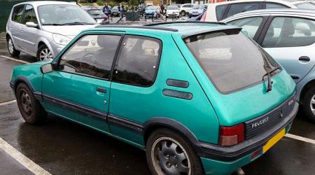 Voiture de collection « Peugeot 205 GTI Griffe »