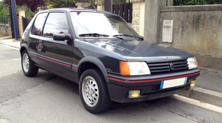 Peugeot 205 GTI 1,6l noire