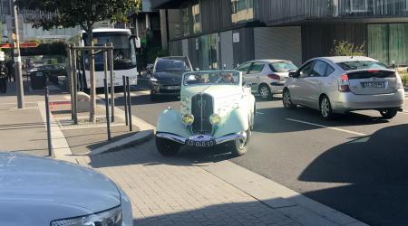 Voiture de collection « Peugeot 301 cabriolet »