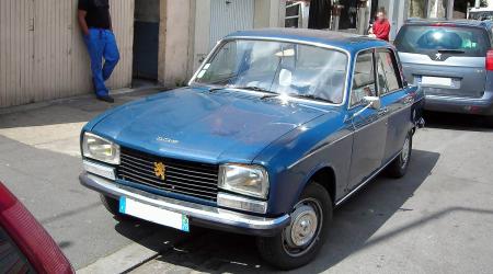 Voiture de collection « Peugeot 304 1975 »