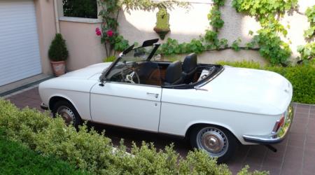 Voiture de collection « Peugeot 304 cabriolet »