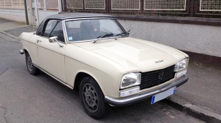 Voiture de collection « Peugeot 304 S Coupé hard top »