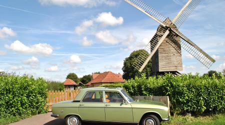 Voiture de collection « Peugeot 304 SLS »