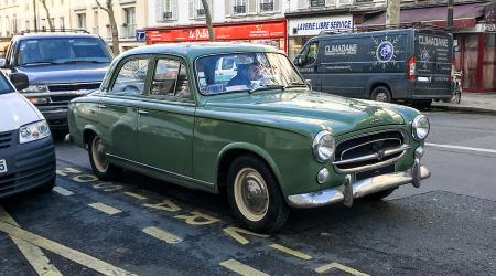 Voiture de collection « Peugeot 403 »