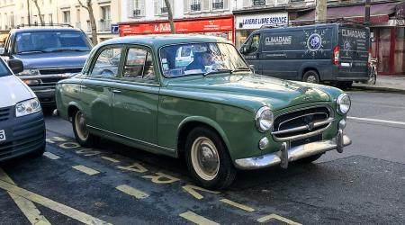 Voiture de collection « Peugeot 403 »