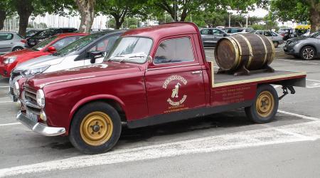 Voiture de collection « Peugeot 403 Pickup »