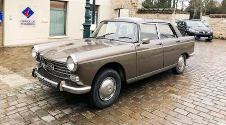 Voiture de collection « Peugeot 404 »