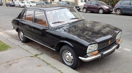 Voiture de collection « Peugeot 504 »