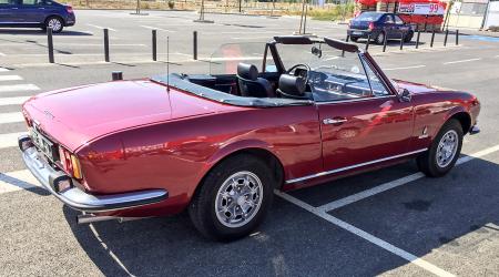 Voiture de collection « Peugeot 504 cabriolet »