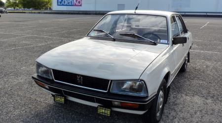 Voiture de collection « Peugeot 505 »