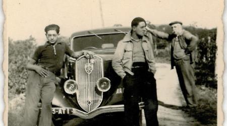 Voiture de collection « Peugeot 601 noire »