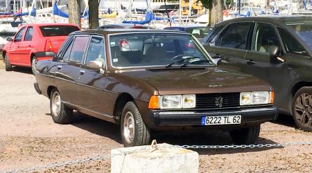 Voiture de collection « Peugeot 604 »