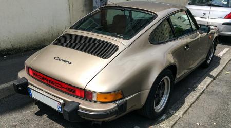 Voiture de collection « Porsche 911 Carrera »