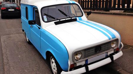 Voiture de collection « Renault 4 F4 »