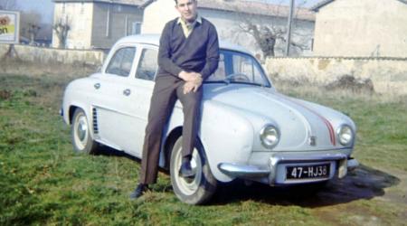 Voiture de collection « Une dauphine 62 modifiée en 60 gordini + 4ème vitesse. »