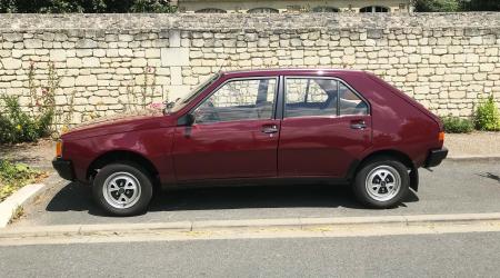 Voiture de collection « Renault 14 »