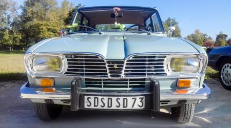 Voiture de collection « Renault 16 »