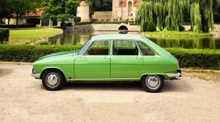 Voiture de collection « Renault 16 TL 1977 »