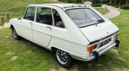 Voiture de collection « Renault 16 TX Automatic »