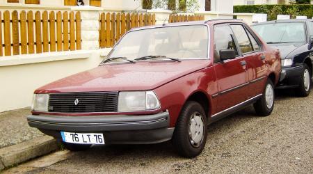 Voiture de collection « Renault 18 GTL »