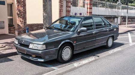 Voiture de collection « Renault 21 2L Turbo »