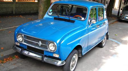 Voiture de collection « Renault 4L »