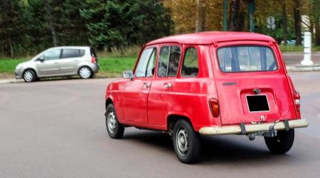 Voiture de collection « Renault 4L »