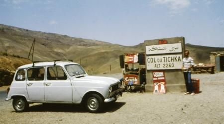 Renault 4L au col du Tichka