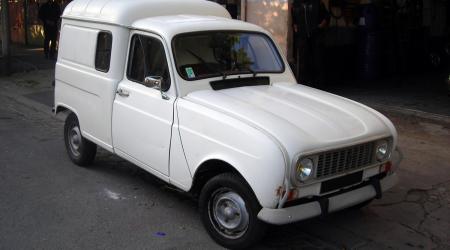 Voiture de collection « Renault 4 F4 »