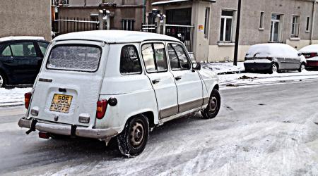 Voiture de collection « Renault 4 GTL »