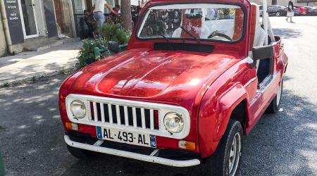 Voiture de collection « Renault 4 JP4 »