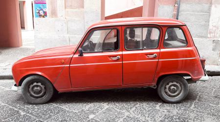 Voiture de collection « Renault 4 TL »