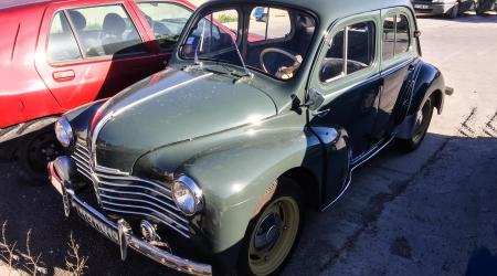 Voiture de collection « Renault 4CV »