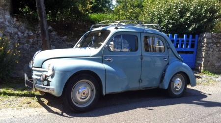 Voiture de collection « Renault 4CV »