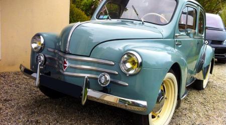 Voiture de collection « Renault 4CV »