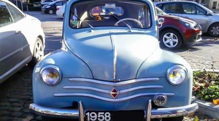 Voiture de collection « Renault 4CV »