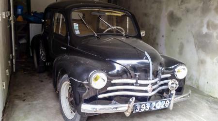 Voiture de collection « Renault 4CV »