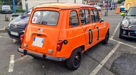 Voiture de collection « Renault 4L General Lee »