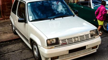 Voiture de collection « Renault 5 GT Turbo »