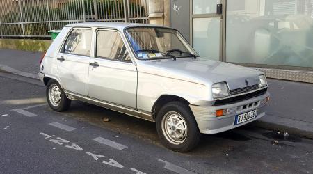 Voiture de collection « Renault 5 Lauréate »
