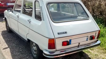 Voiture de collection « Renault 6 TL »