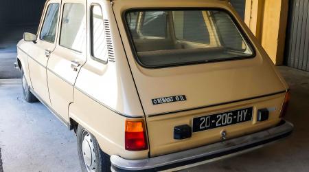 Voiture de collection « Renault 6 TL »