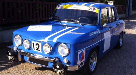 Voiture de collection « Renault 8 Gordini bleue N°12 »