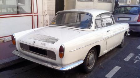 Voiture de collection « Renault Caravelle »