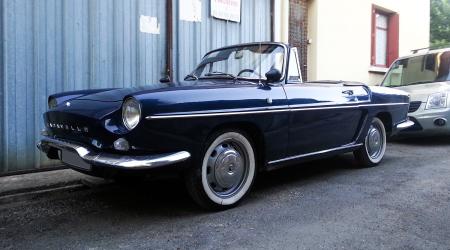 Voiture de collection « Renault Caravelle »