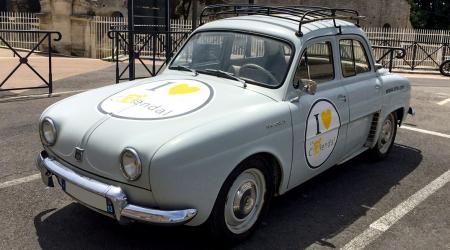 Voiture de collection « Renault Dauphine »