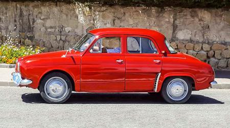 Voiture de collection « Renault Dauphine »