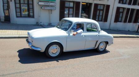 Voiture de collection « Renault Dauphine »